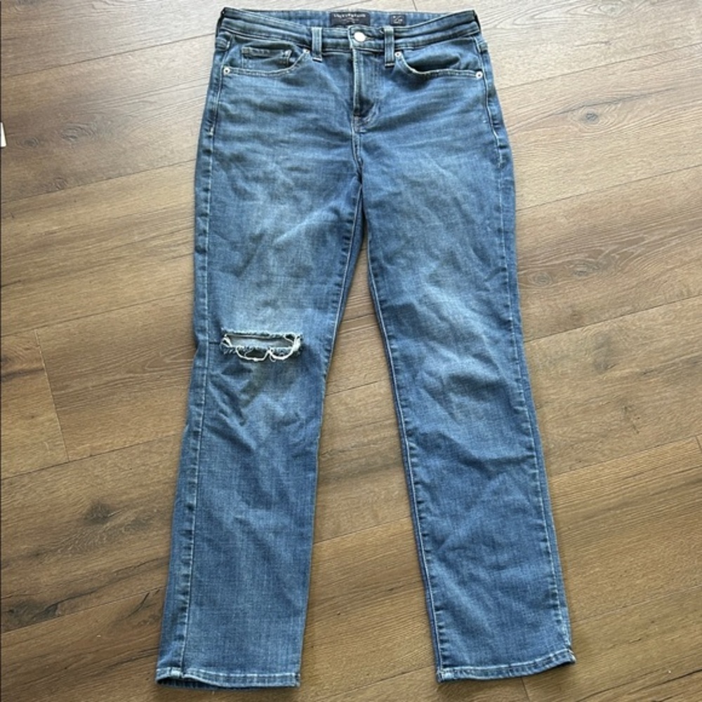 Lucky Brand Blue Straight-Leg Jeans with Knee Rip !! 6/28
